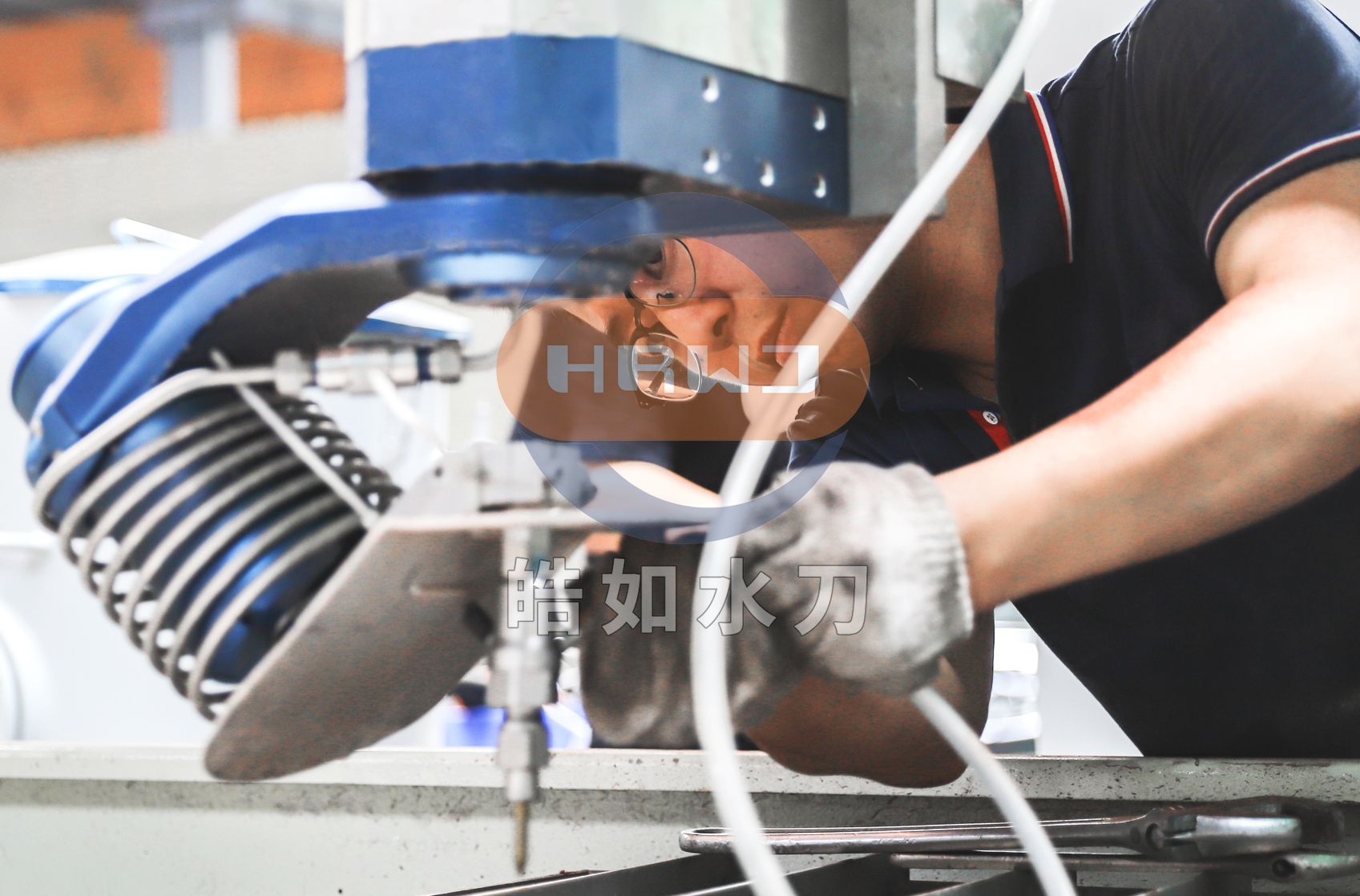 维修.jpg 维修.jpg